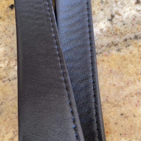 Tumi Tote like New - Picture 5 of 12